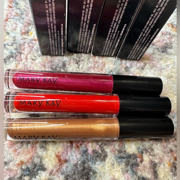 NWTB MARY KAY UNLIMITED LIP GLOSS SET OF 7 Retail $178 - Picture 3 of 11